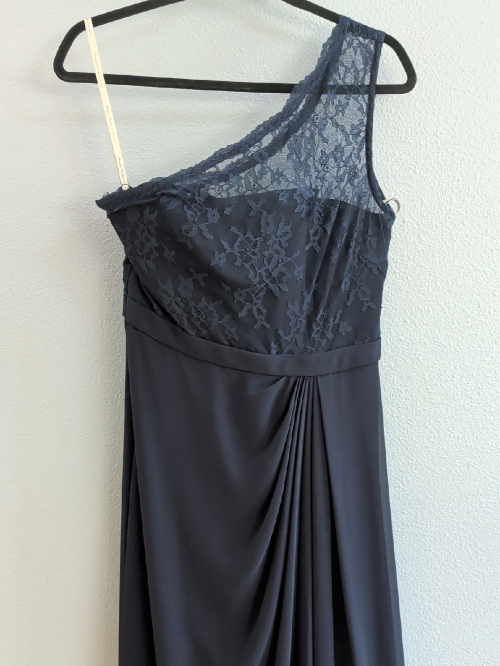 Monique Lhuillier Bridesmaids Elegant One-Shoulder Lace Evening Dress - Navy